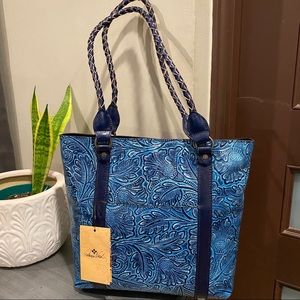 NWT Patricia Nash Rena Tote
Floral